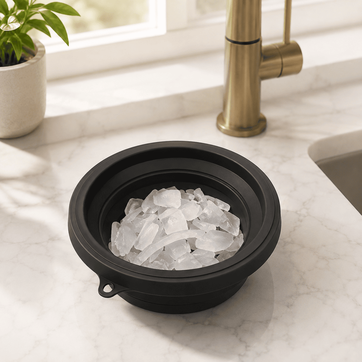 Facial ice bowl for refreshing face care and skincare
